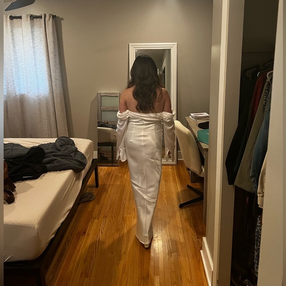 GISELLE Off The Shoulder White Dress - Picture 8 of 9